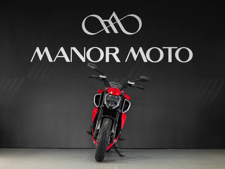 2025 Ducati Diavel V4, красный, 3250000 рублей, вид 3