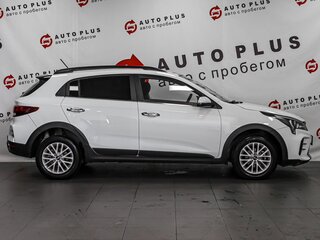 2021 Kia Rio X IV Рестайлинг, белый, 1599000 рублей, вид 5