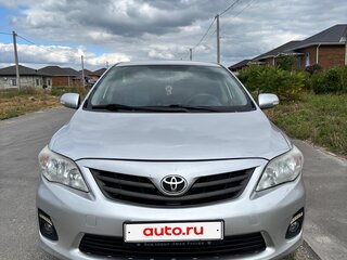 2012 Toyota Corolla X (E140, E150) Рестайлинг, серебристый, 1000000 рублей, вид 3