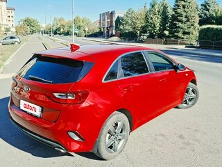 2018 Kia Ceed III, красный, 1750000 рублей, вид 3