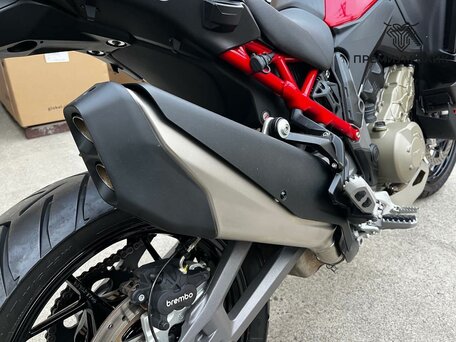 2025 Ducati Multistrada V4, красный, 2647000 рублей, вид 4