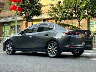 2023 Mazda 3 Axela IV (BP), серый, 1350000 рублей, вид 4