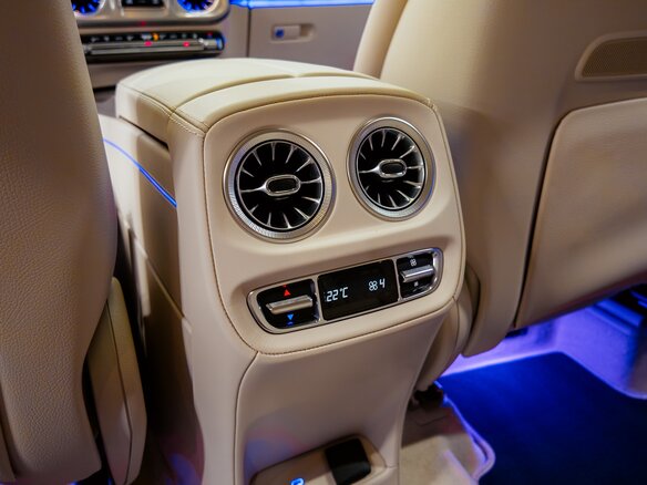 2026 Mercedes-Benz G-Класс AMG 63 AMG II (W465) Рестайлинг, зелёный, 33000000 рублей - вид 28