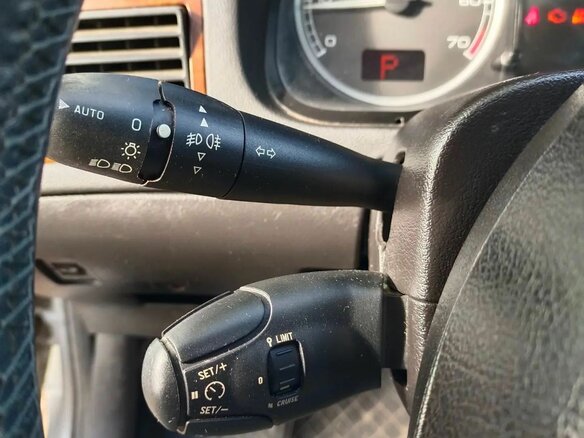 2003 Peugeot 307 I, серый, 210000 рублей - вид 12