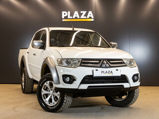 2014 Mitsubishi L200 IV Рестайлинг, белый, 1380000 рублей, вид 2