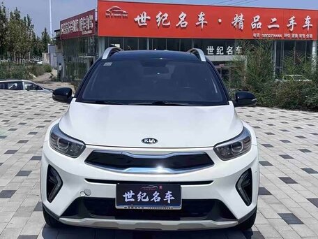 2021 Kia Stonic I Рестайлинг, белый, 970000 рублей, вид 2