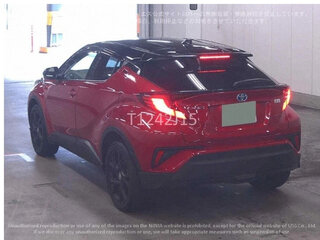 2022 Toyota C-HR I Рестайлинг, красный, 1730000 рублей, вид 4