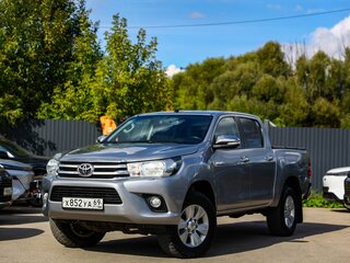 2015 Toyota Hilux VIII, серебристый, 2350000 рублей, вид 2