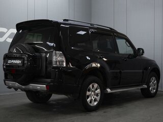 2013 Mitsubishi Pajero IV Рестайлинг 1, чёрный, 2050000 рублей, вид 2