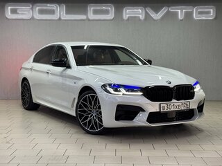2018 BMW 5 серии 520i VII (G30/G31/G38), белый, 2700000 рублей, вид 3