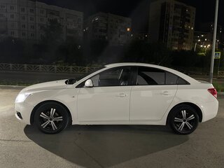 2012 Chevrolet Cruze I, белый, 750000 рублей, вид 5
