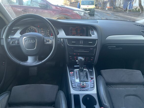 2011 Audi A4 IV (B8), белый, 935000 рублей - вид 5
