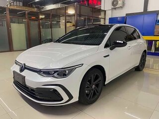 2022 Volkswagen Golf VIII, белый, 1680000 рублей, вид 2