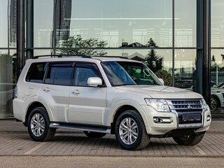 2015 Mitsubishi Pajero IV Рестайлинг 2, белый, 2125000 рублей, вид 3