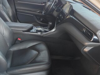 2022 Toyota Camry VIII (XV70) Рестайлинг, белый, 3333333 рублей, вид 5