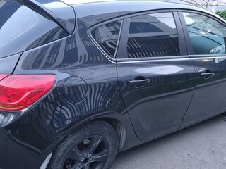 2013 Opel Astra J Рестайлинг, чёрный, 750000 рублей, вид 5
