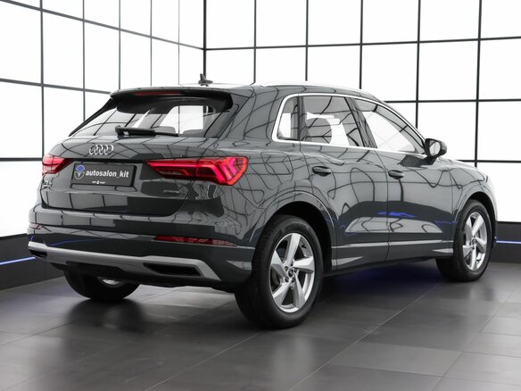 2021 Audi Q3 40 TFSI II (F3), серый - вид 4