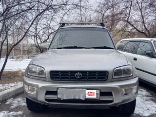 1999 Toyota RAV4 I (XA10), серебристый, 540000 рублей, вид 3