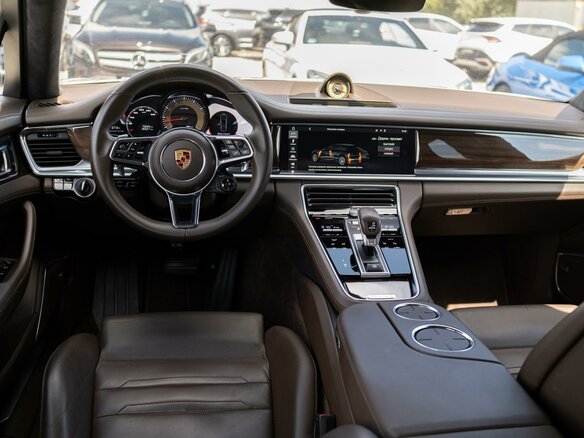 2019 Porsche Panamera 4 Sport Turismo II, серый - вид 9