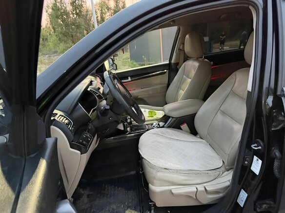 2013 Kia Sorento II Рестайлинг, чёрный, 1460000 рублей - вид 11