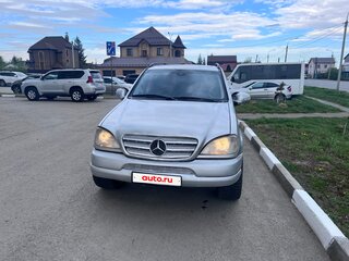 1998 Mercedes-Benz M-Класс 320 I (W163), серый, 490000 рублей, вид 3