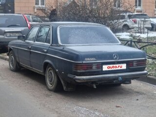 1981 Mercedes-Benz W123 200 4-speed, синий, 320000 рублей, вид 2