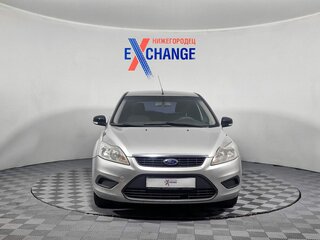 2010 Ford Focus II Рестайлинг, серебристый, 490000 рублей, вид 2