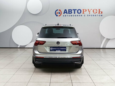2021 Volkswagen Tiguan II Рестайлинг, серый, 3277000 рублей, вид 4