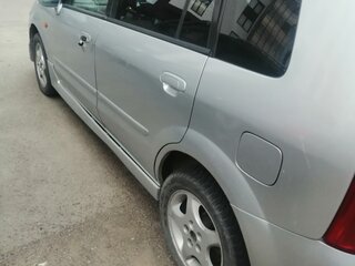 2001 Mazda Premacy I (CP), серебристый, 290000 рублей, вид 4