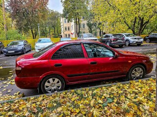2003 Nissan Almera II (N16) Рестайлинг, красный, 155000 рублей, вид 3