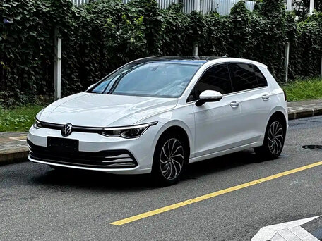 Volkswagen Golf VIII