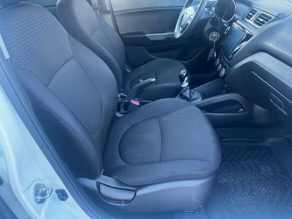 2015 Kia Rio III Рестайлинг, белый, 949900 рублей - вид 12