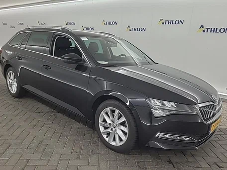 2023 Skoda Superb III Рестайлинг, серый, 2499000 рублей, вид 1
