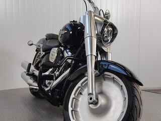 2017 Harley-Davidson Fat Boy, чёрный, 1699000 рублей, вид 4