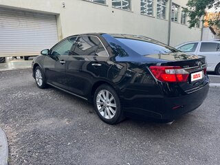 2013 Toyota Camry VII (XV50), чёрный, 1800000 рублей, вид 4