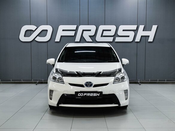 2015 Toyota Prius III Рестайлинг (XW30), белый, 1169000 рублей - вид 2
