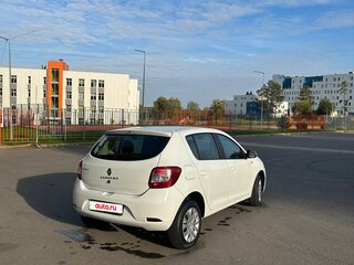 2016 Renault Sandero II, белый, 680000 рублей, вид 4
