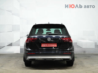 2019 Volkswagen Tiguan II, чёрный, 2250000 рублей, вид 5