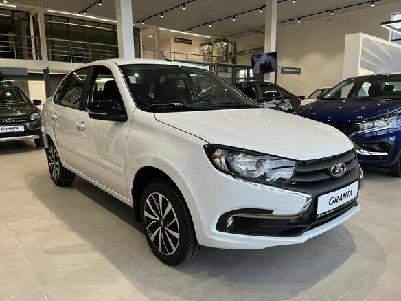 2026 Lada (ВАЗ) Granta I Рестайлинг, белый, 1290000 рублей - вид 5