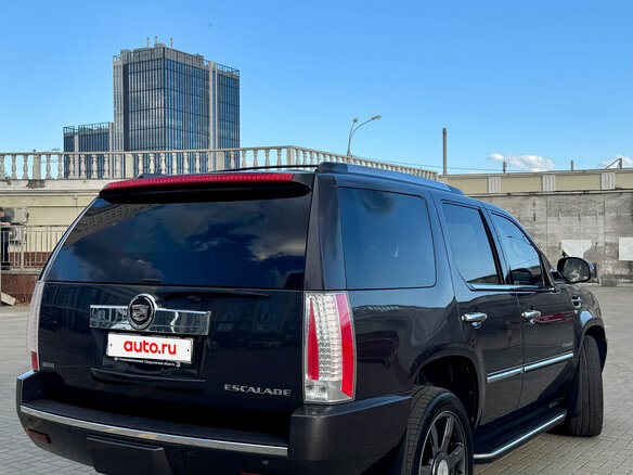 2010 Cadillac Escalade III, серый, 2000000 рублей - вид 4