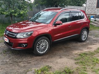 2011 Volkswagen Tiguan I Рестайлинг, красный, 1250000 рублей, вид 3