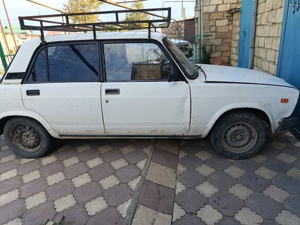 2004 Lada (ВАЗ) 2107, белый, 45000 рублей - вид 4