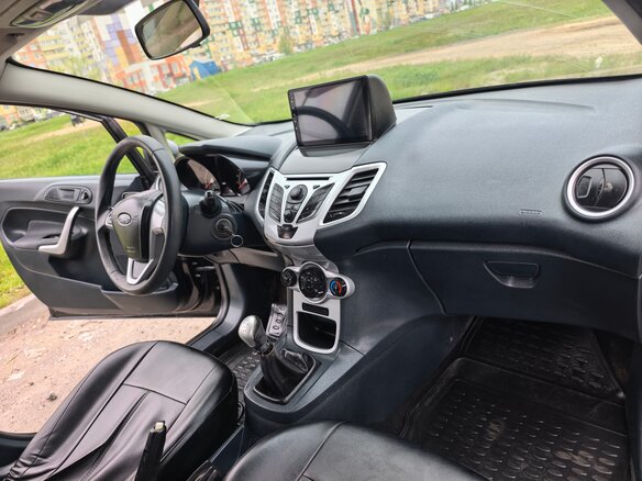 2011 Ford Fiesta Mk6, чёрный, 650000 рублей - вид 4