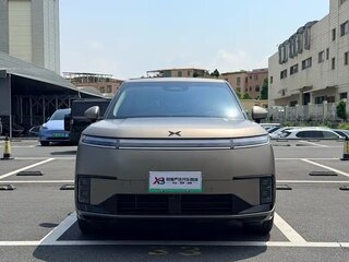 2026 Xpeng GX, бежевый, 8990001 рублей, вид 3