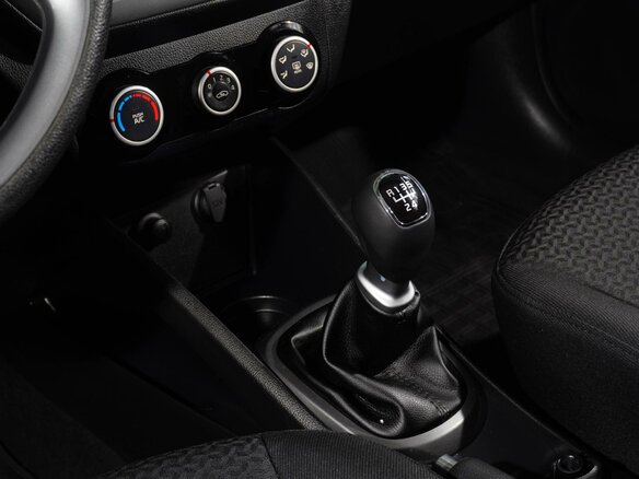 2017 Kia Rio III Рестайлинг, белый, 968000 рублей - вид 15