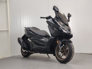 2025 Honda Forza, чёрный, 799000 рублей, вид 2