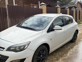 2014 Opel Astra J Рестайлинг, белый, 750000 рублей, вид 3