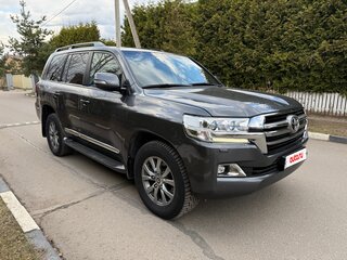 2016 Toyota Land Cruiser 200 Series Рестайлинг 2, серый, 4870000 рублей, вид 2