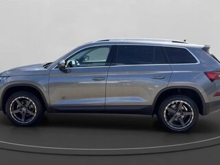 2023 Skoda Kodiaq I Рестайлинг, серебристый, 3470000 рублей, вид 3