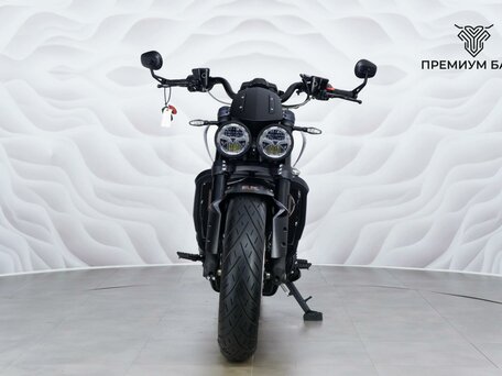 2025 Triumph Rocket 3, белый, 3299000 рублей, вид 4